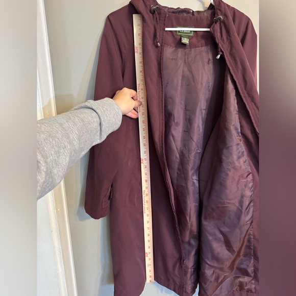 LL Bean Women's Poly Wool Lined Hooded Zip Trench Jacket in Burgundy - Picture 5 of 10